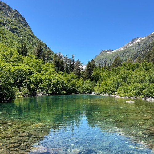 Экспресс-трип в Домбай с лёгкими треккингами: Алибекский водопад и Мусса-Ачитарские озёра