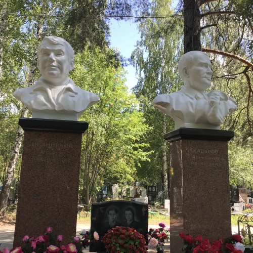 Противостояние: Центровые и Уралмаш