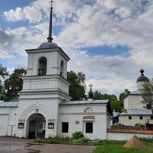 Псковские некрополи: история и люди