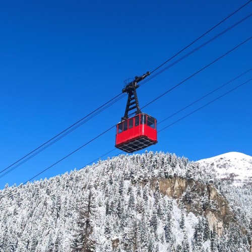 Домбай: экскурсии и походы по заповедным местам