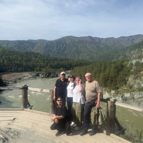 Тур «всё включено» на Алтай: главные локации, моторафтинг и лёгкий треккинг