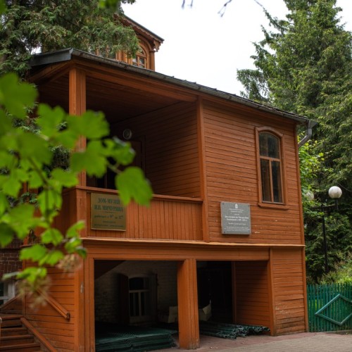 На цветение сирени в Ивановку: фестиваль, усадьбы и торжество романса