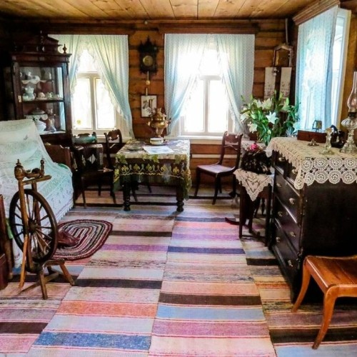 Выходные в Сысерти с воспоминаниями о Бажове и уральскими блюдами под наливку (из Екатеринбурга)