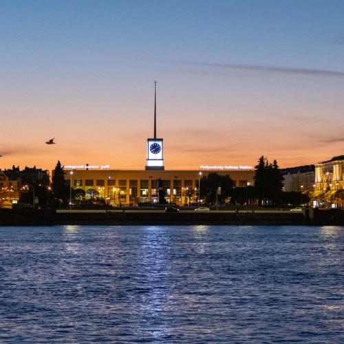 Романтика белых ночей и разводных мостов