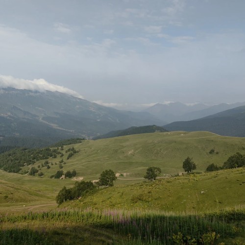 Откликнуться на зов гор: тур в Домбай и Архыз в мини-группе с несложным треккингом и комфортом