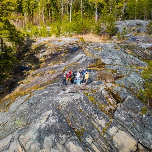 Популярная Карелия: топовые места и отдых в глэмпинге на берегу Ладоги