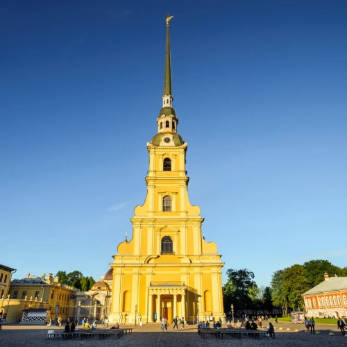 Петропавловская крепость: собор, тюрьма и старинные стены