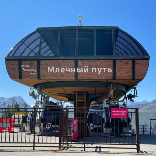 Семейный тур в Архыз с гидом-аниматором: несложные треккинги в живописных горах