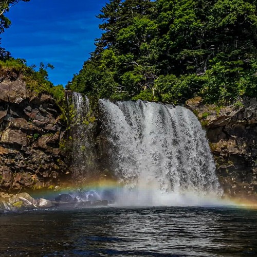 Остров чудес: путешествие по достопримечательностям Итурупа и окрестностей в мини-группе