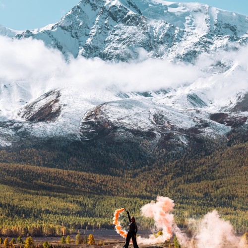 Тур на Алтай с фотографом: эстетичные кадры, съёмки с реквизитом, глэмпинги и топовые места