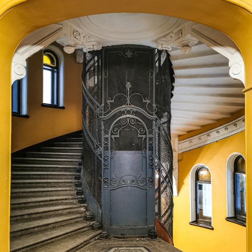 Дворы и парадные Петербурга с подъёмом на смотровую площадку