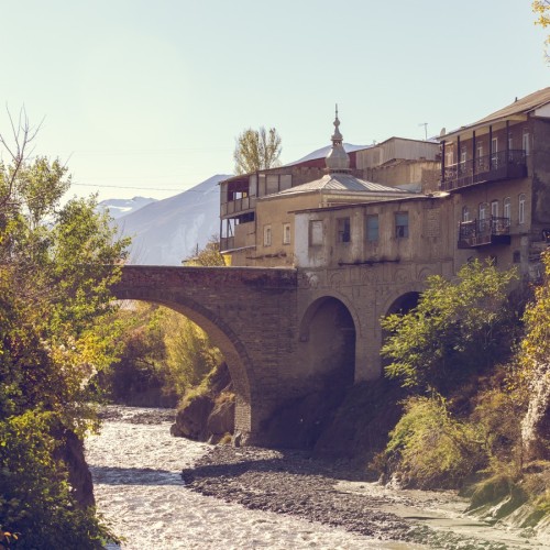 Горы, село Ахты и термальные источники