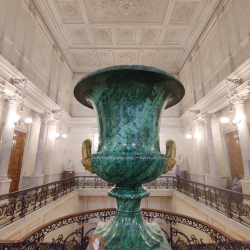 Охота за бриллиантами Екатерины II: забавная экскурсия-квест по Эрмитажу без гида