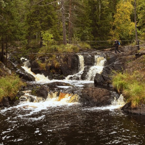 Мрамор Рускеалы и водопады Ахинкоски из Петербурга