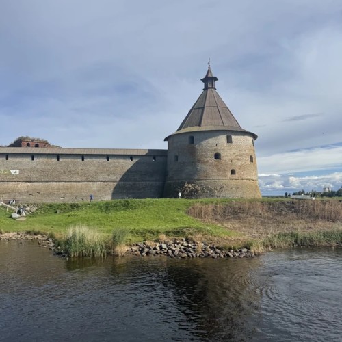 Из Санкт-Петербурга к крепости Орешек: 700 лет истории