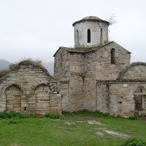 Домбай: экскурсии и походы по заповедным местам