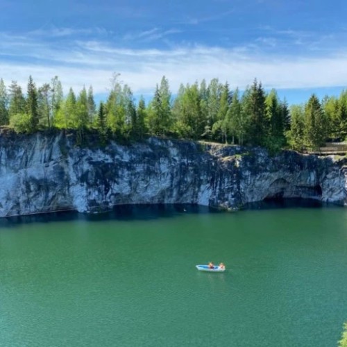 Сортавала и окрестности: мраморные берега «Рускеалы» и атмосфера прошлого в парке «Бастион»