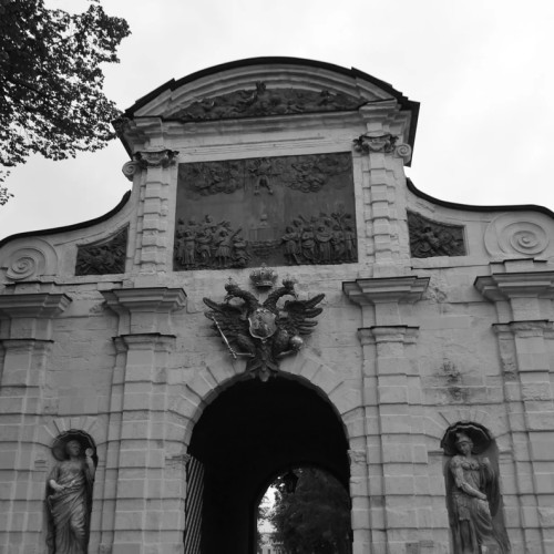 Нуар Петропавловской крепости: от лобного места до политической тюрьмы