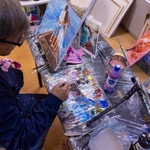 Акриловый мастер-класс для взрослых и детей в Петербурге