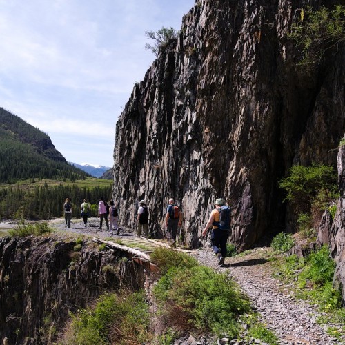 Топовые и необычные места Алтая в мини-группе: Чуйский тракт, озеро Джангыскёль и лёгкий треккинг