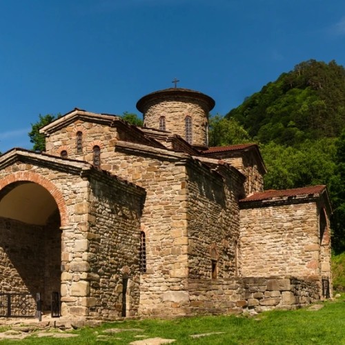 Знакомство с Карачаево-Черкесией: по Домбаю и Архызу на джипе в мини-группе