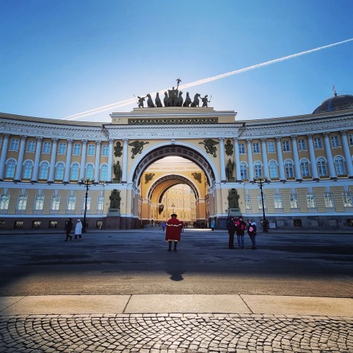 Знакомство с Петербургом: обзорная экскурсия + Эрмитаж (билеты включены)