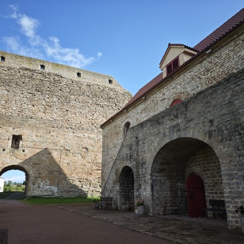 Ешь, гуляй, смотри: Ивангородская крепость и пир в ресторане-музее