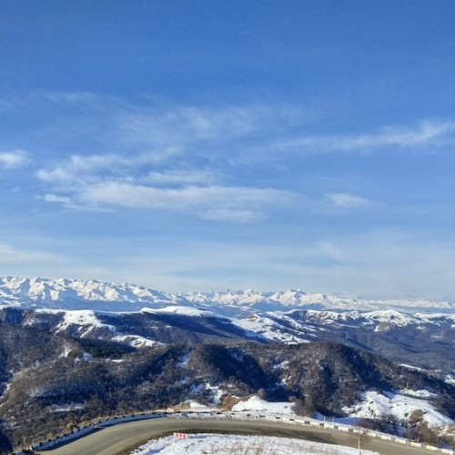 Джип-путешествие на Кавказ: курортный Кисловодск и нарзаны и горы-великаны Домбая