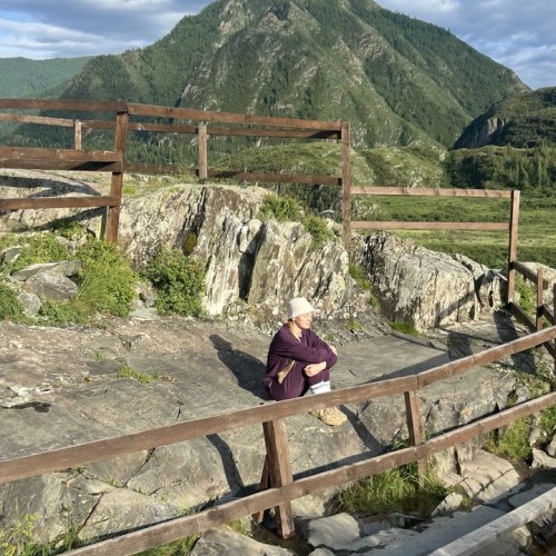 Волшебный Алтай: на джипах и пешком по предгорьям и склонам