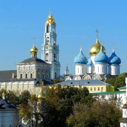 Троицкая лавра — главный монастырь в России