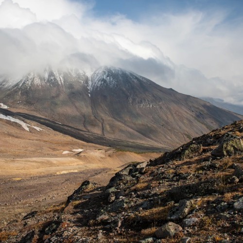 Большой поход с рюкзаками и палатками по Камчатке: вулканы, Тихий океан, термы и альпийские луга