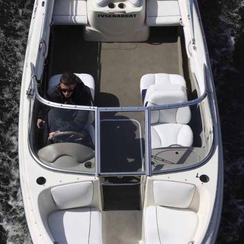 Индивидуальная прогулка на катере в Петербурге