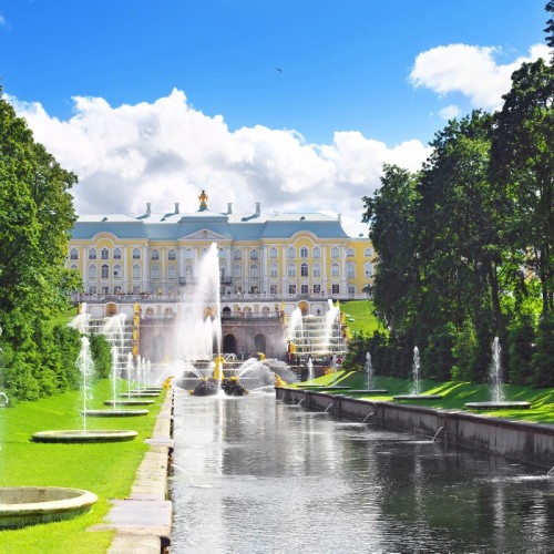 К фонтанам Петергофа — на метеоре (билеты включены)