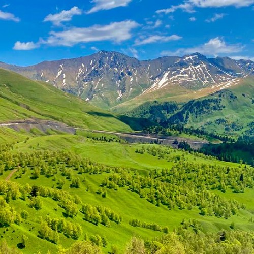 Весенний Архыз: треккинг налегке с проживанием в гостинице