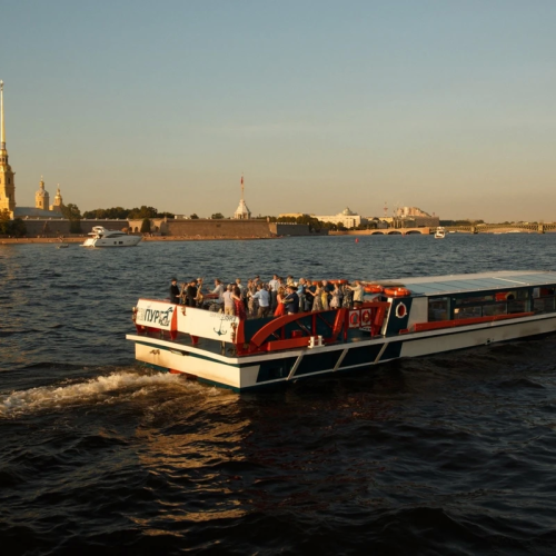 Плыви со звуком! Музыкальный рейс по каналам Петербурга