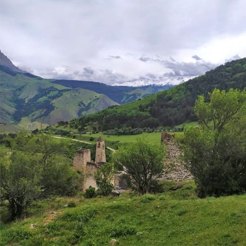 Треккинг налегке по Ингушетии: святилища, башенные комплексы и гора с герба Владикавказа