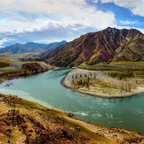 По Чуйскому тракту с алтайским гидом-музыкантом