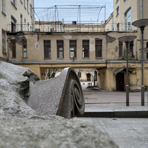 За угол от Невского проспекта: экскурсия по проходным дворам