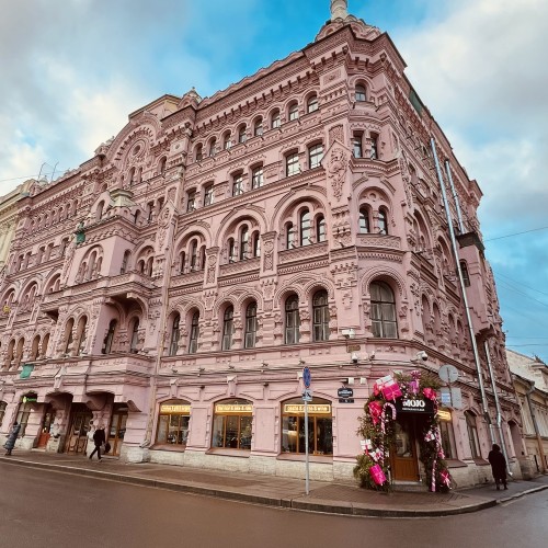 Всемогущий Невский проспект