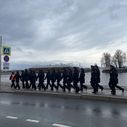 Кронштадт в мини-группе на комфортабельном автомобиле