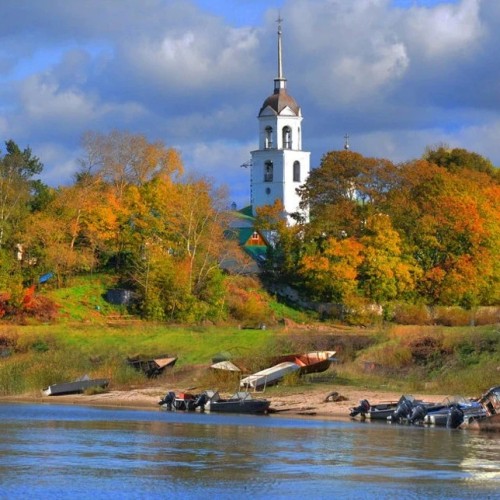 В Псков, Изборск и Печоры на внедорожнике: поездка только для вашей компании