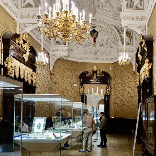 Ювелирная сказка в Музее Фаберже (билеты включены)