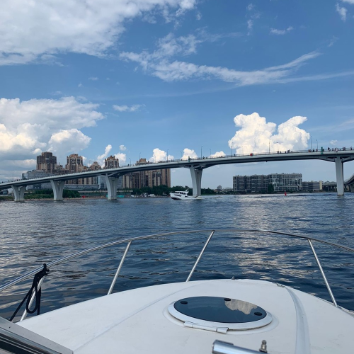 От центра до Финского залива: прогулка на катере
