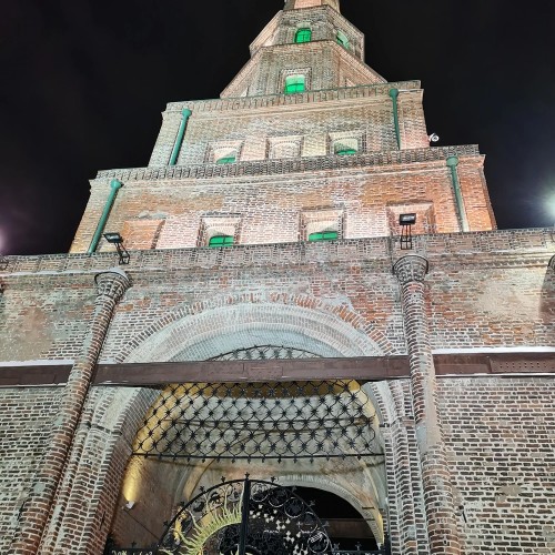 Казанский кремль в вечерних огнях