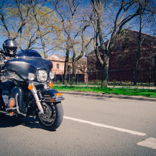 В Кронштадт и Петергоф — на мотоциклах