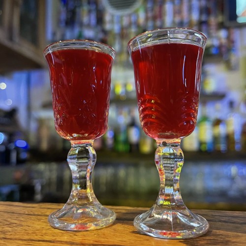 Петербургская ночь: развод мостов и тайные бары на «мини купере»