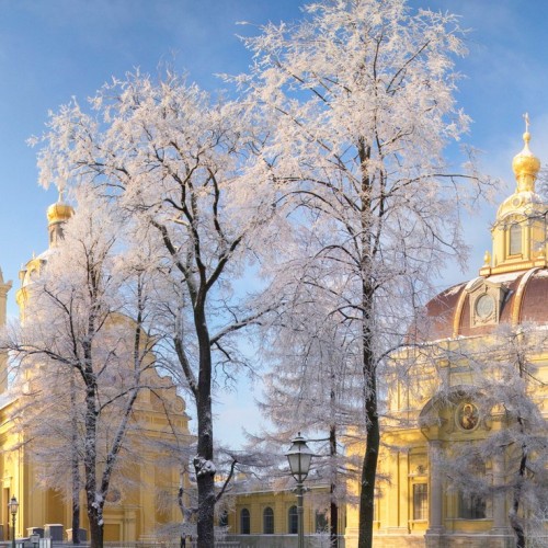 На автобусе — по Петербургу, пешком — по Петропавловской крепости (осмотр снаружи)