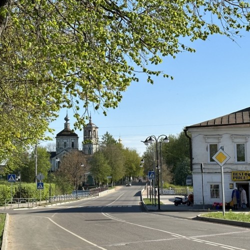 Из Москвы в Великие Луки на выходные с посещением усадеб и мини-концертом