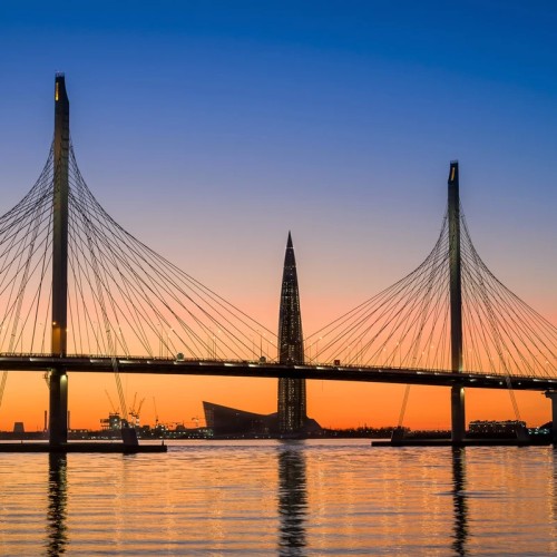 Вояж на элитном теплоходе в сопровождении гида и живой музыки