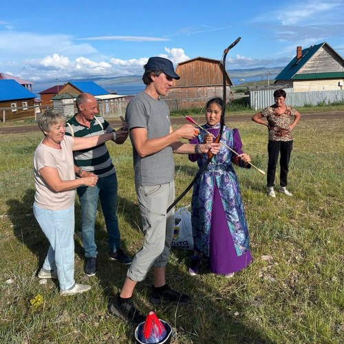 Арт-ретрит на Байкале: живопись, практики, баня и сила природы (всё включено)
